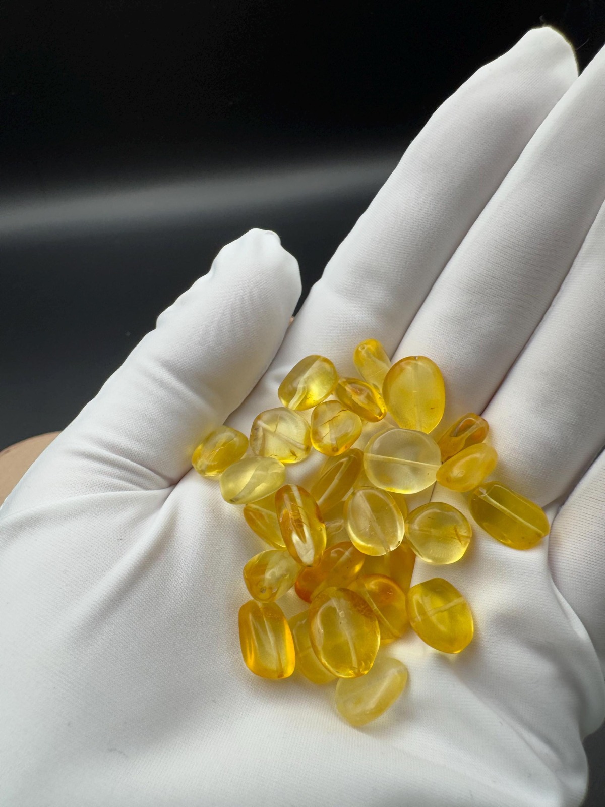 il_fullxfull.6704070705_5y4q.jpg Polished Yellow Baltic Amber Beads, 12mm Oval