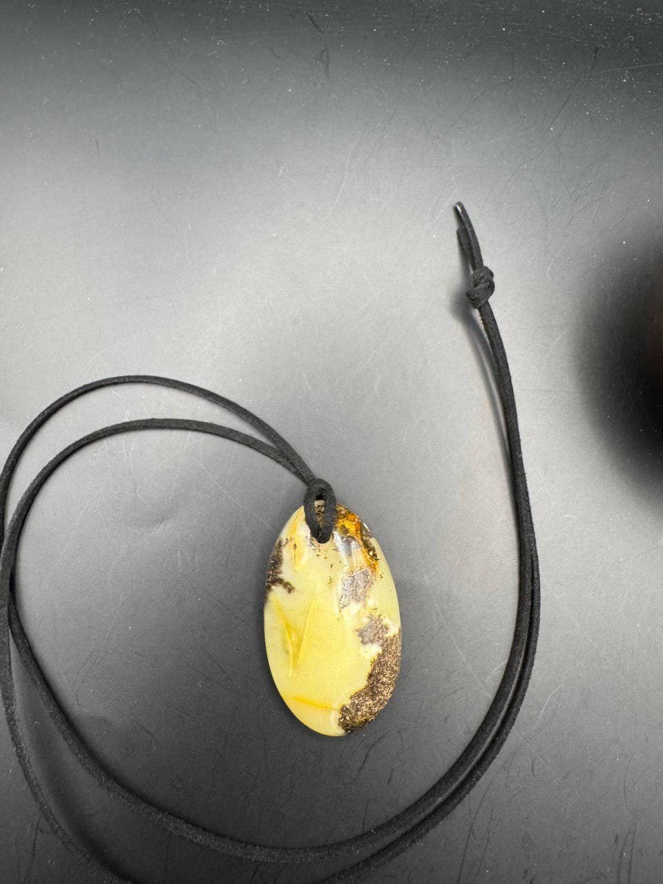 il_fullxfull.7374951652_5z4l.jpg Creamy Yellow and Brown Baltic Amber Pendant, 55mm, 17.5g