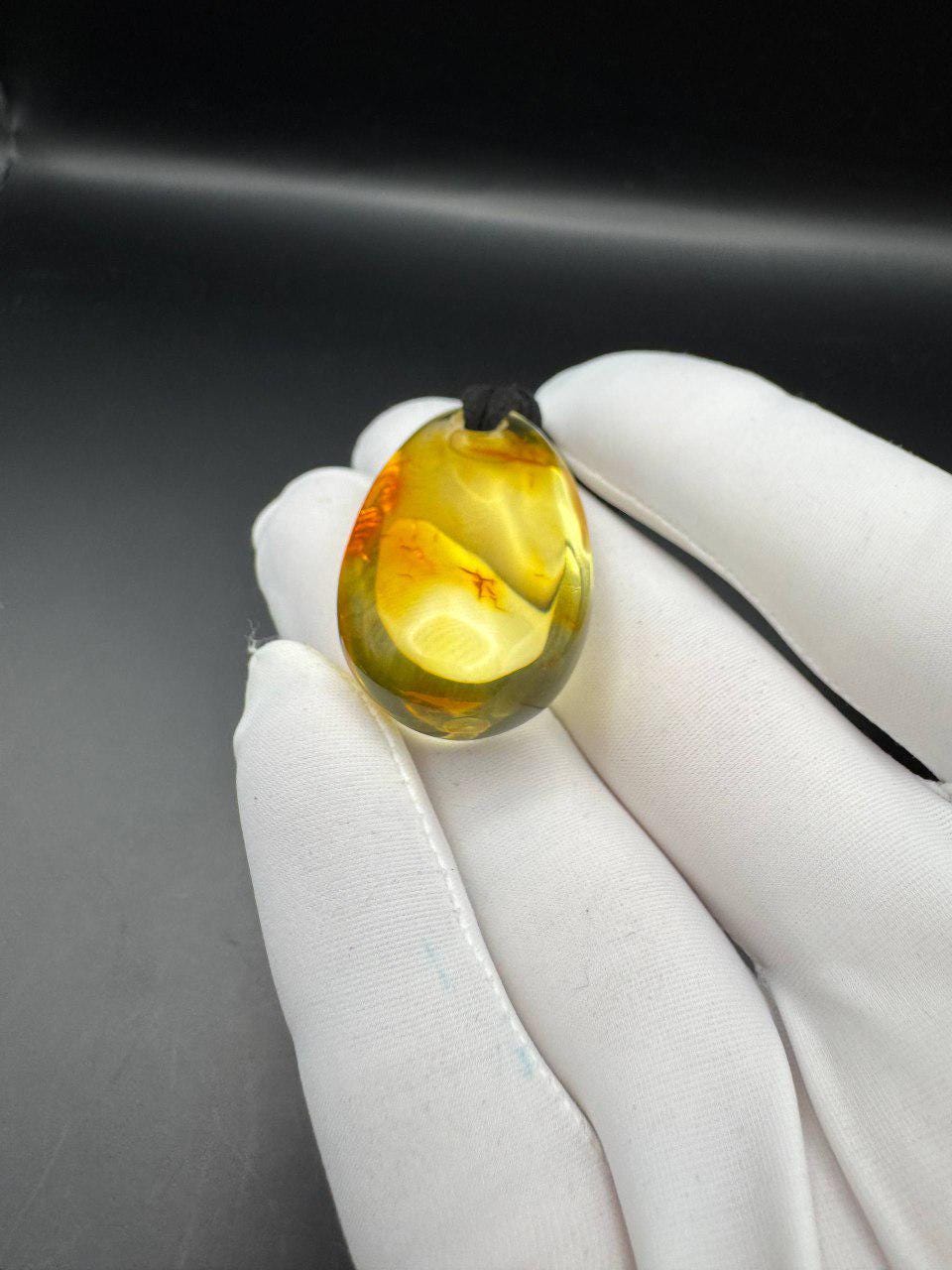 il_fullxfull.7375006272_4uh1.jpg Transparent Honey Baltic Amber Pendant, 38mm, 8.6g