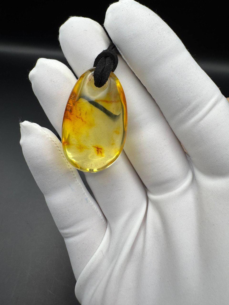 il_fullxfull.7375006416_j9yj.jpg Transparent Honey Baltic Amber Pendant, 38mm, 8.6g