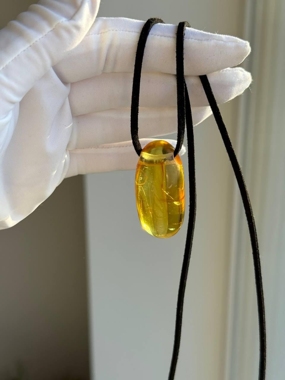 Golden Yellow Baltic Amber Pendant, 39mm, 9g