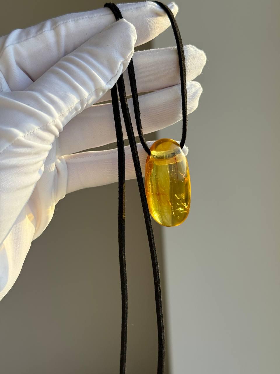 Golden Yellow Baltic Amber Pendant, 39mm, 9g