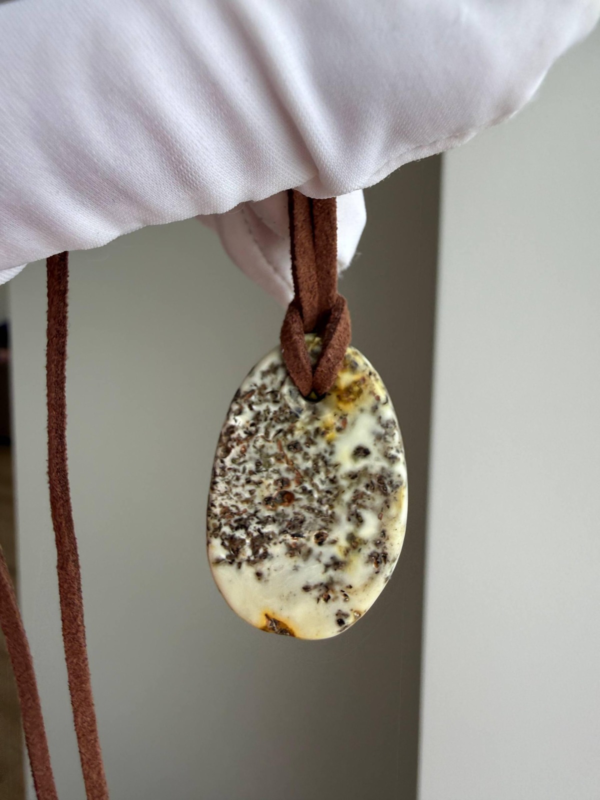 Creamy Butterscotch Baltic Amber Pendant, 34mm, 7g
