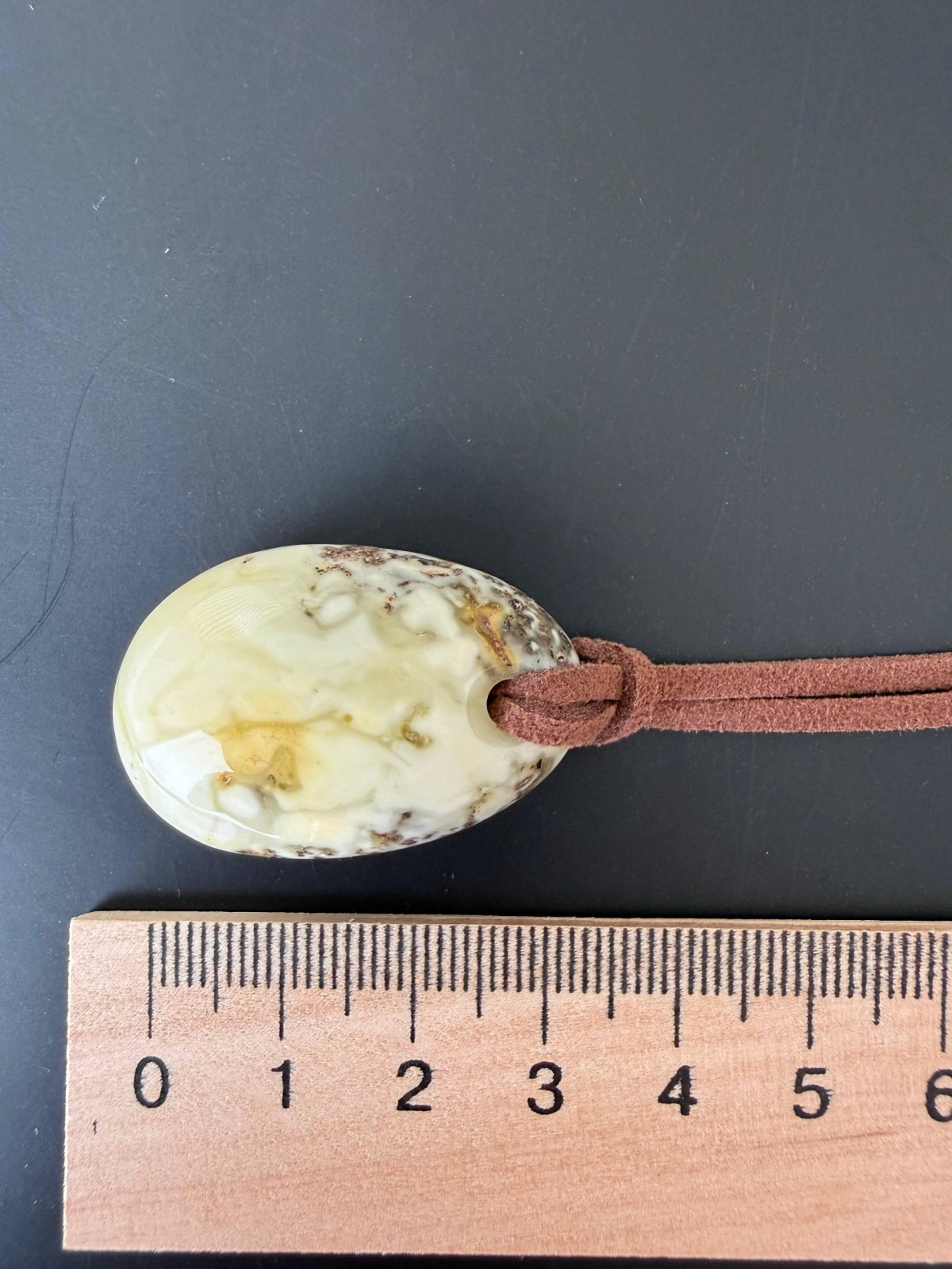 Creamy Butterscotch Baltic Amber Pendant, 34mm, 7g