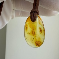 il_fullxfull.7909623627_mnme.jpg Light Honey Baltic Amber Pendant, Minimalist, 4.7g